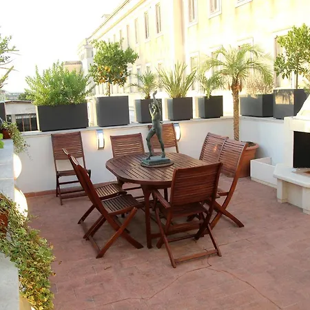 Luxury Oda ve Kahvaltı Pompei